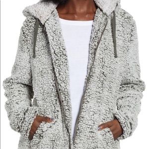 Thread&supply fluffy zip up NEVER WORN!